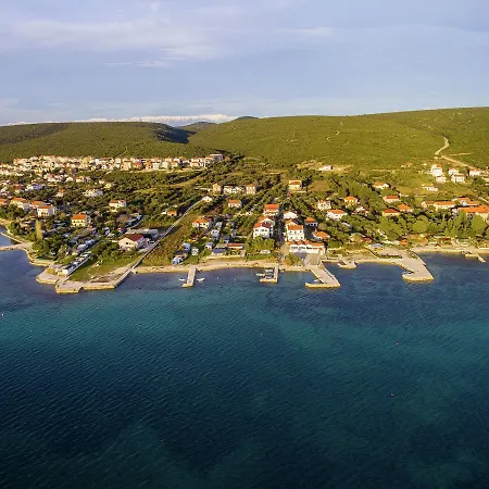 Sea-view With Garden Apartmán